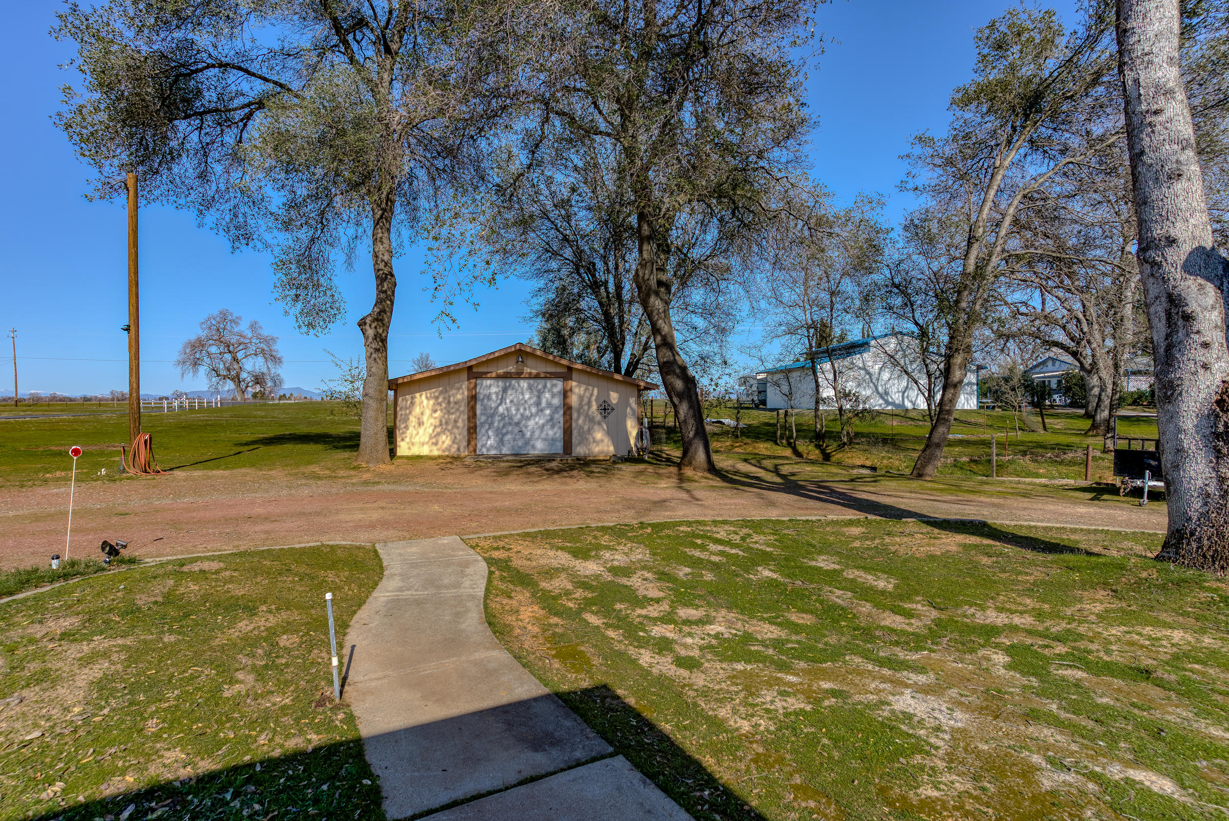 21615 Dersch Road Anderson, CA 96007 - Photo 34 of 40 Detached 1 car garage/shop