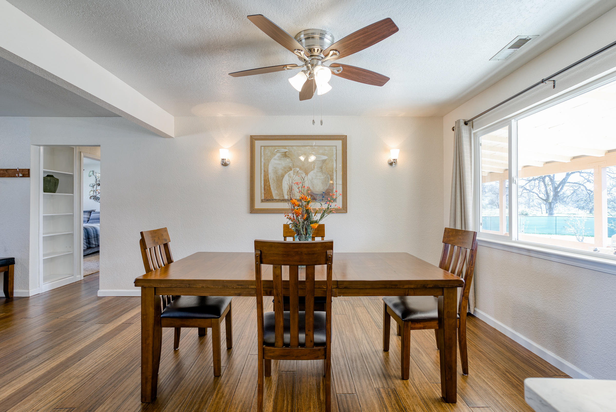 21615 Dersch Road Anderson, CA 96007 - Photo 9 of 40 Dining Room