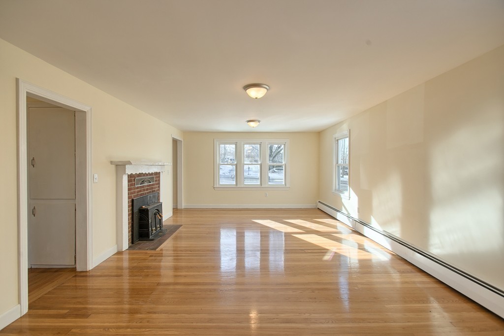 368 Boston Road Billerica, MA 01821 - Photo 10 of 30 Gallery Image 10