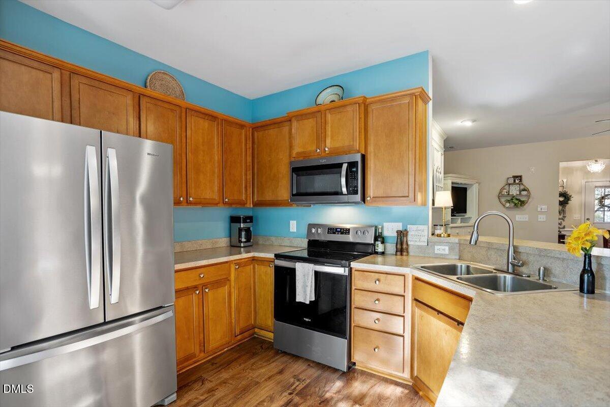 7242 Racine Way Raleigh, NC 27615 - Photo 10 of 30