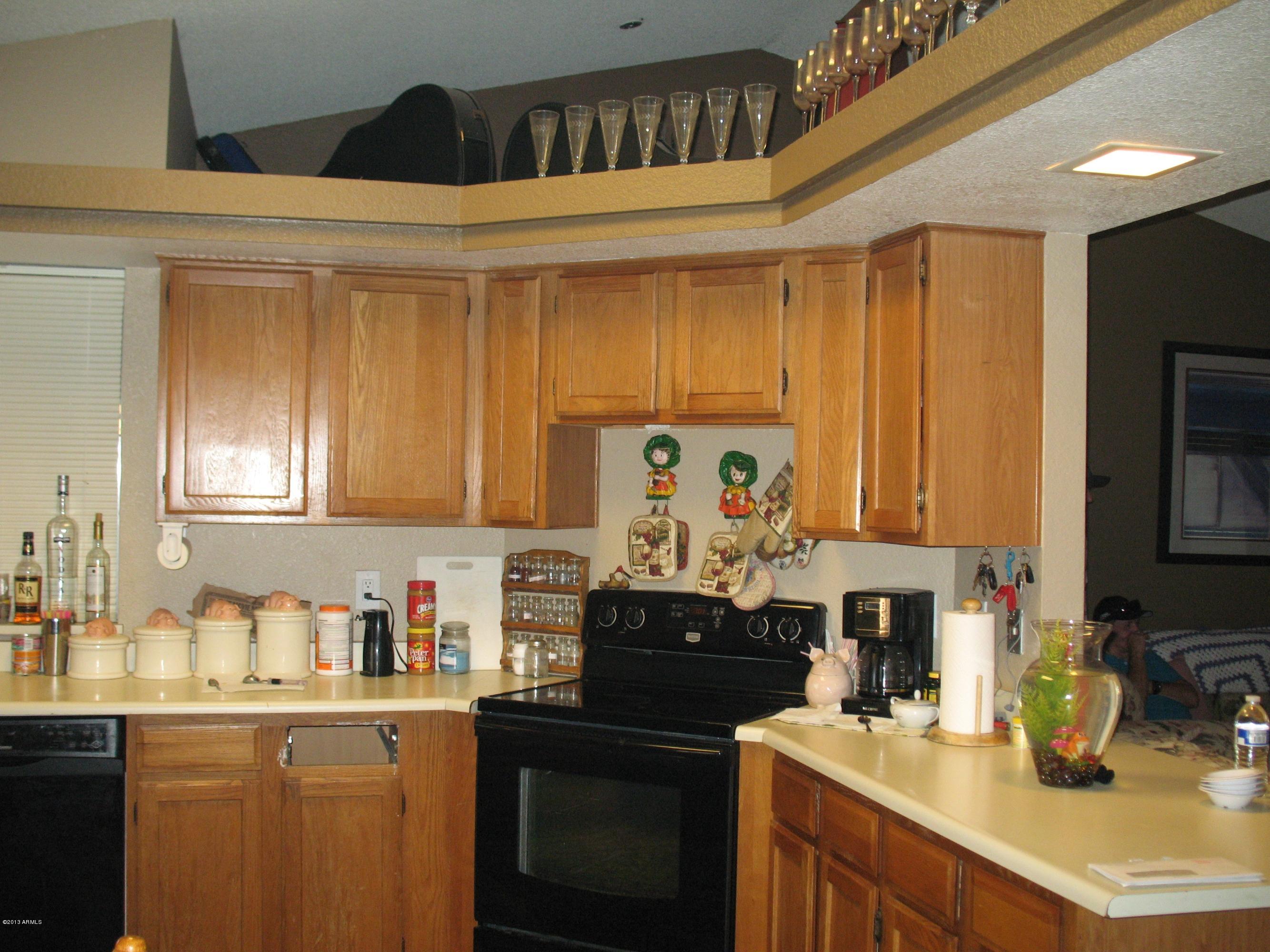 7921 West Charter Oak Road Peoria, AZ 85381 - Photo 8 of 16 kitchen 2