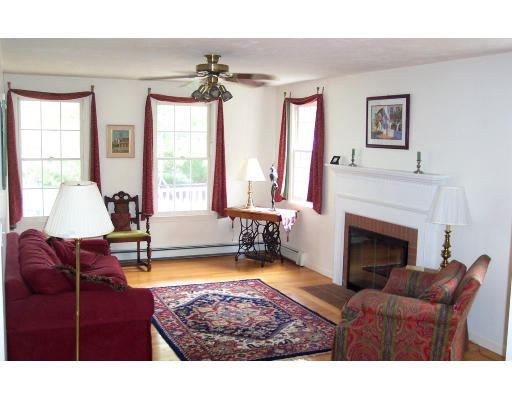 22 Brewer Beach Road Hingham, MA 02043 - Photo 4 of 9 Gallery Image 4