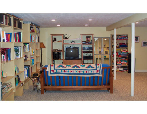 22 Brewer Beach Road Hingham, MA 02043 - Photo 7 of 9 Gallery Image 7