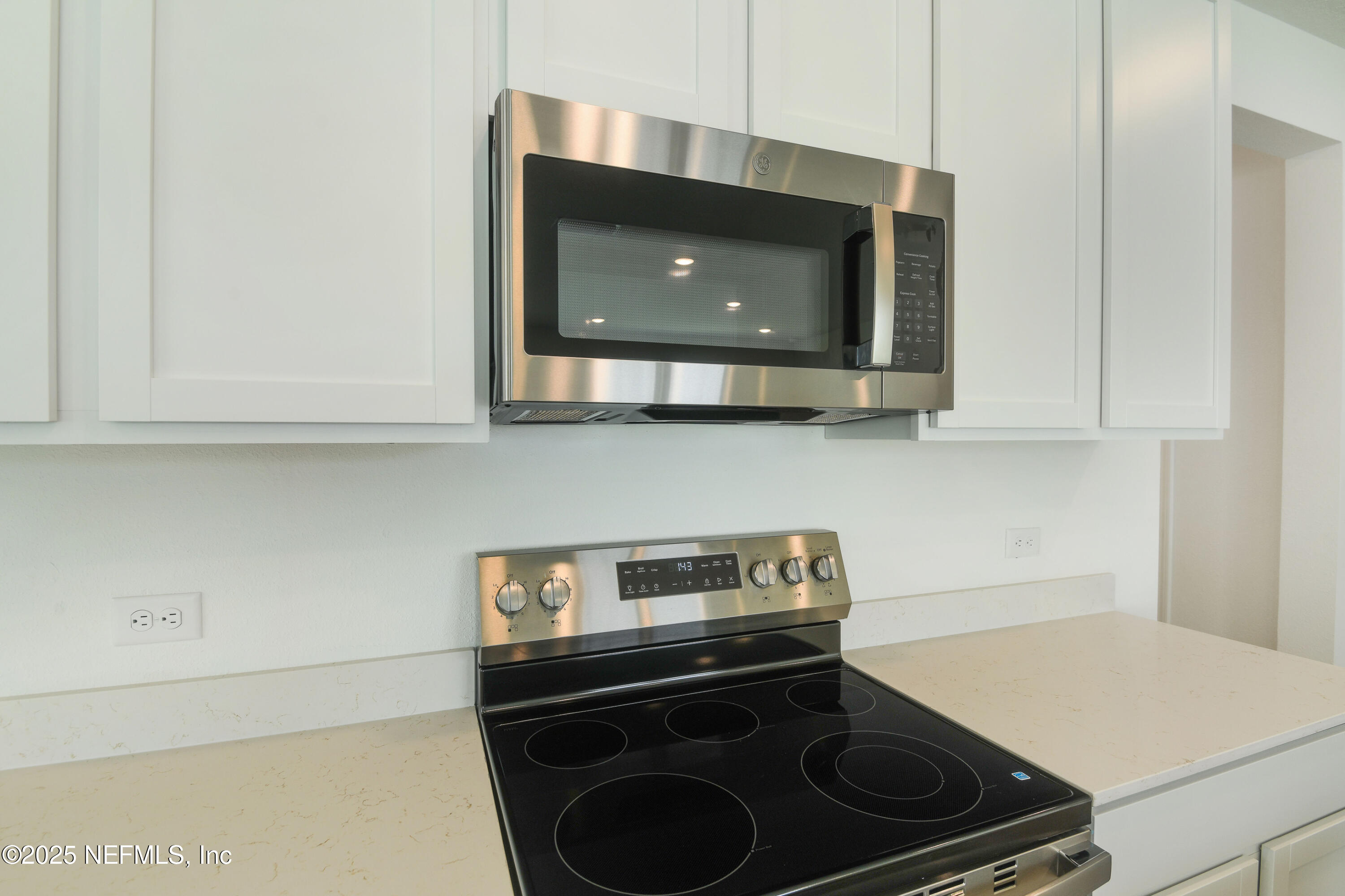 6015 Oracle Road Jacksonville, FL 32205 - Photo 4 of 20 6015 Oracle Court-4