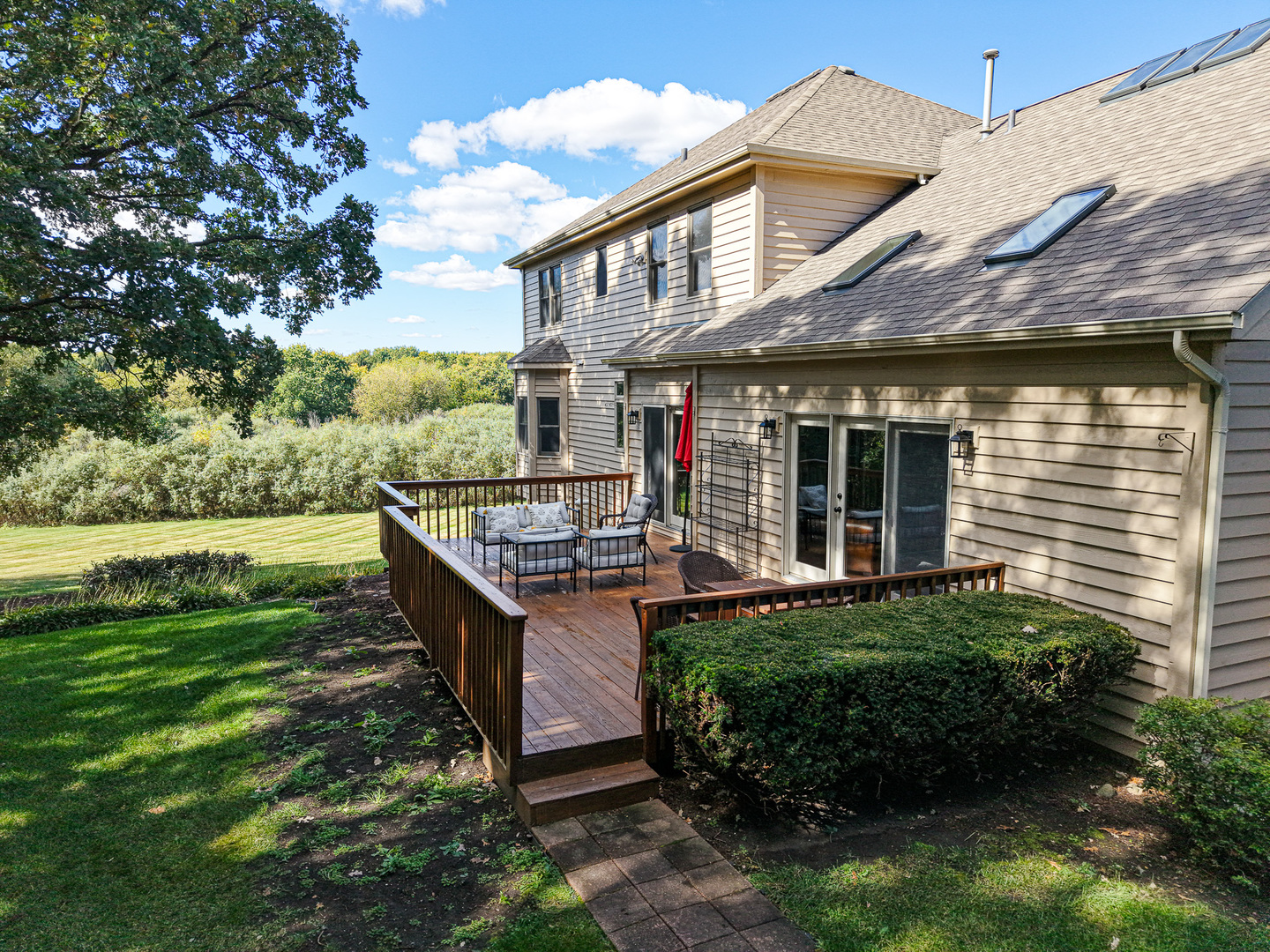 6N679 Colonel Bennett Lane St. Charles, IL 60175 - Photo 24 of 38 a front view of a house with garden