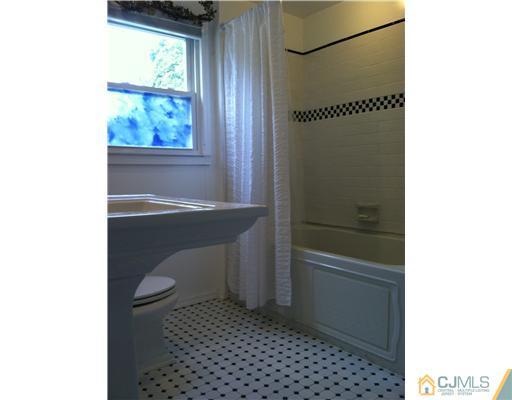 307 Ashland Road Middlesex, NJ 08846 - Photo 13 of 18 Gallery Image 13