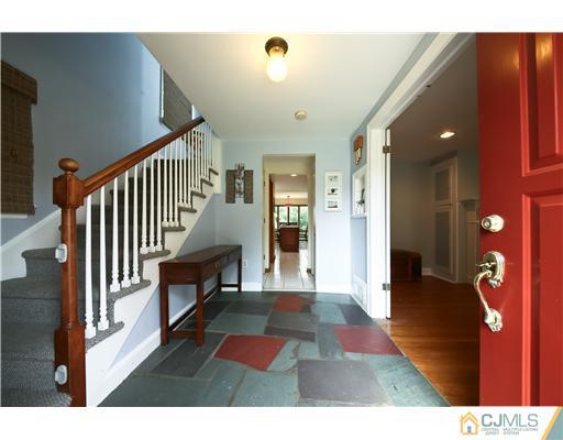 307 Ashland Road Middlesex, NJ 08846 - Photo 4 of 18 Gallery Image 4