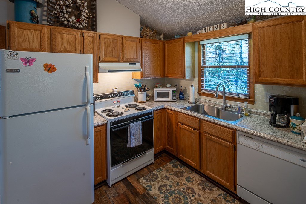 65 Aster Road Newland, NC 28657 - Photo 23 of 44 Gallery Image 23