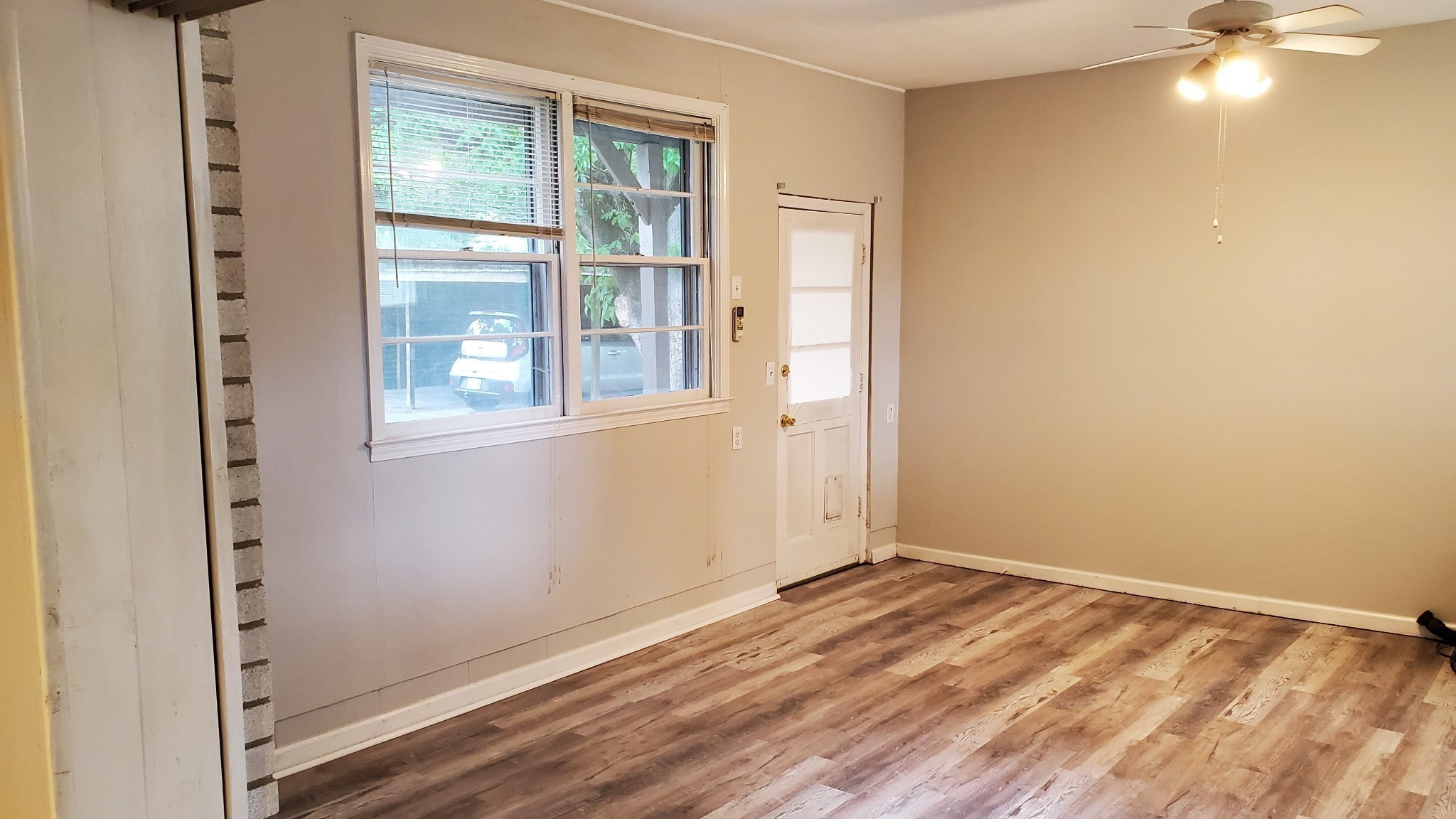 282 Le Bon Road, Unit C Nashville, TN 37211 - Photo 8 of 15 an empty room with windows