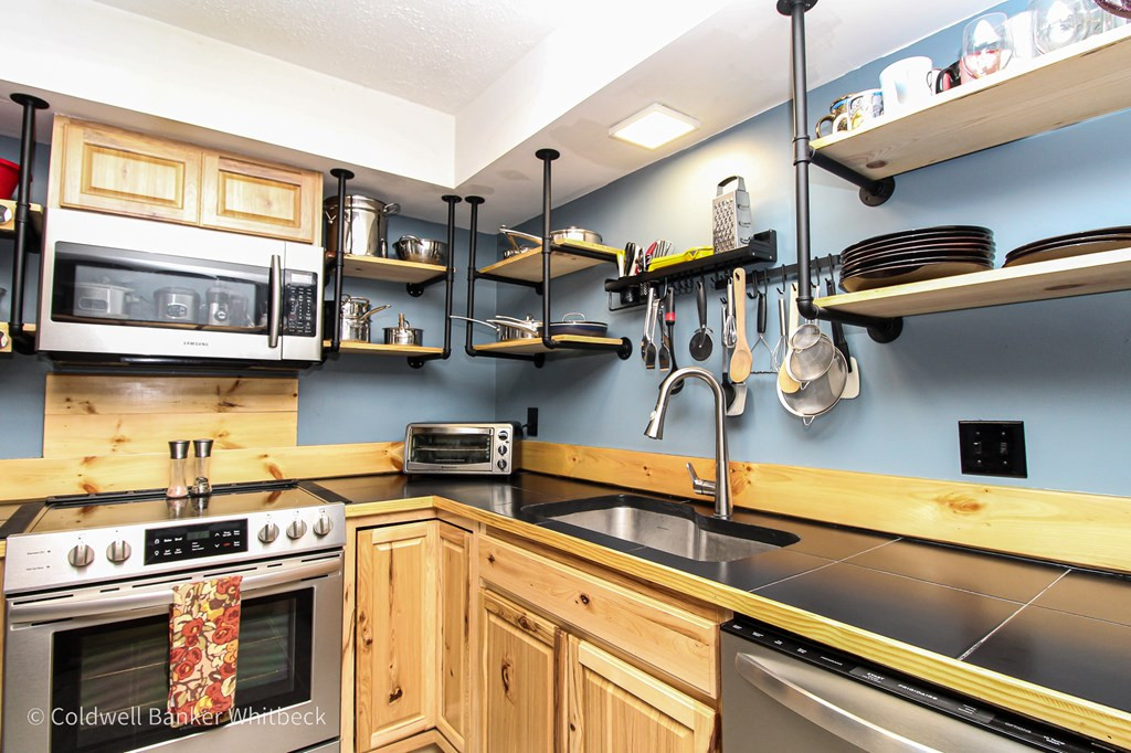 63 Maine Road Plattsburgh, NY 12903 - Photo 6 of 22 Gallery Image 6