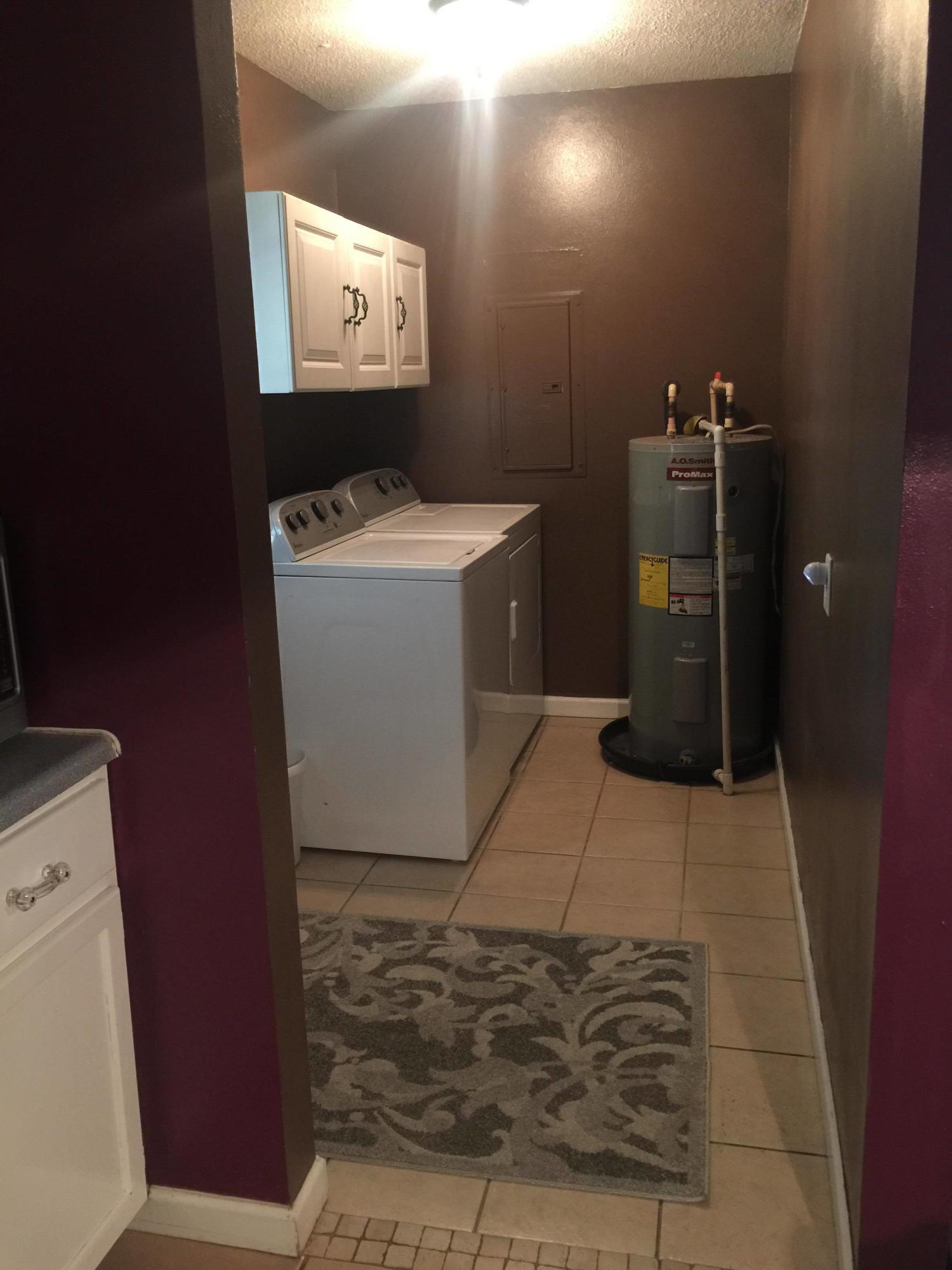 365 Woodlawn Road Freeport, FL 32439 - Photo 2 of 8 Laundry Room