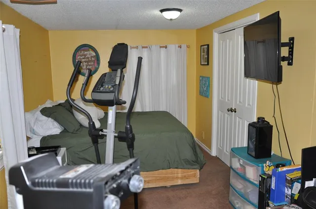 $260,000 | 9939 Shoreline Drive, Wills Point, TX 75169