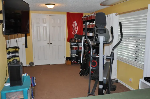 $260,000 | 9939 Shoreline Drive, Wills Point, TX 75169