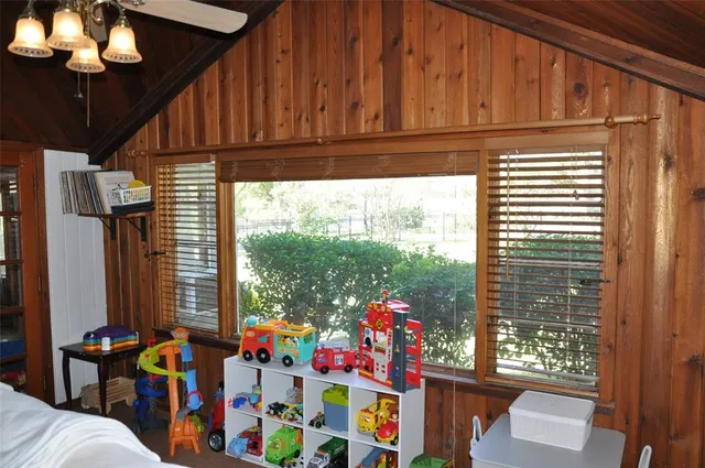 $260,000 | 9939 Shoreline Drive, Wills Point, TX 75169