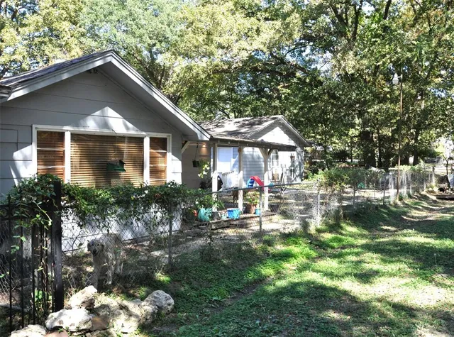 $260,000 | 9939 Shoreline Drive, Wills Point, TX 75169