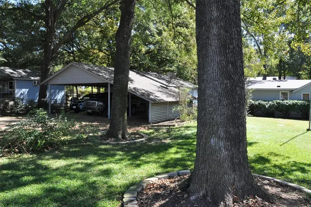 $260,000 | 9939 Shoreline Drive, Wills Point, TX 75169