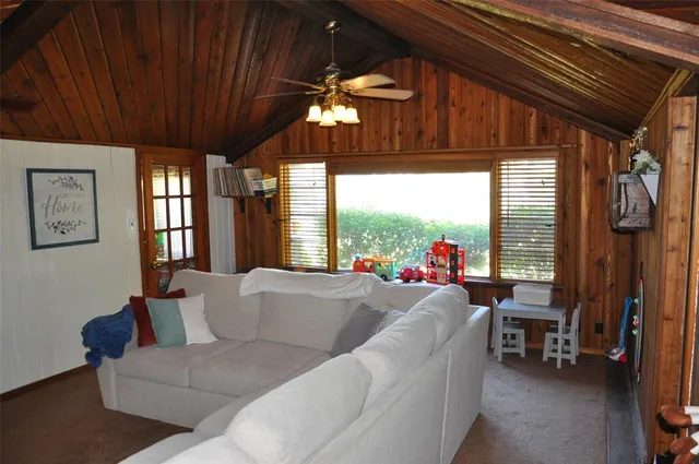 $260,000 | 9939 Shoreline Drive, Wills Point, TX 75169