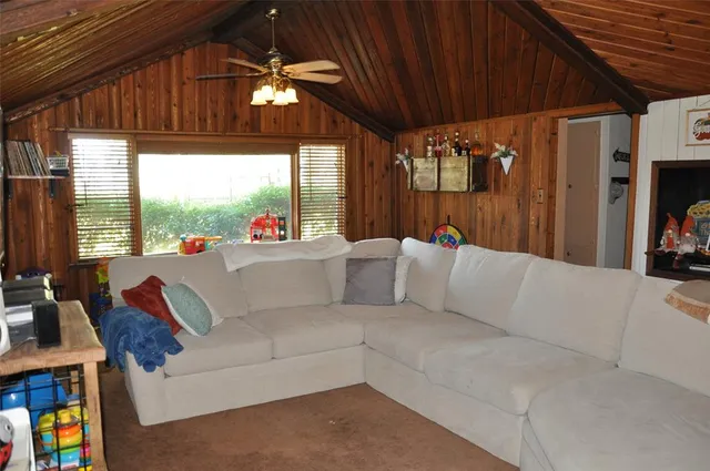 $260,000 | 9939 Shoreline Drive, Wills Point, TX 75169