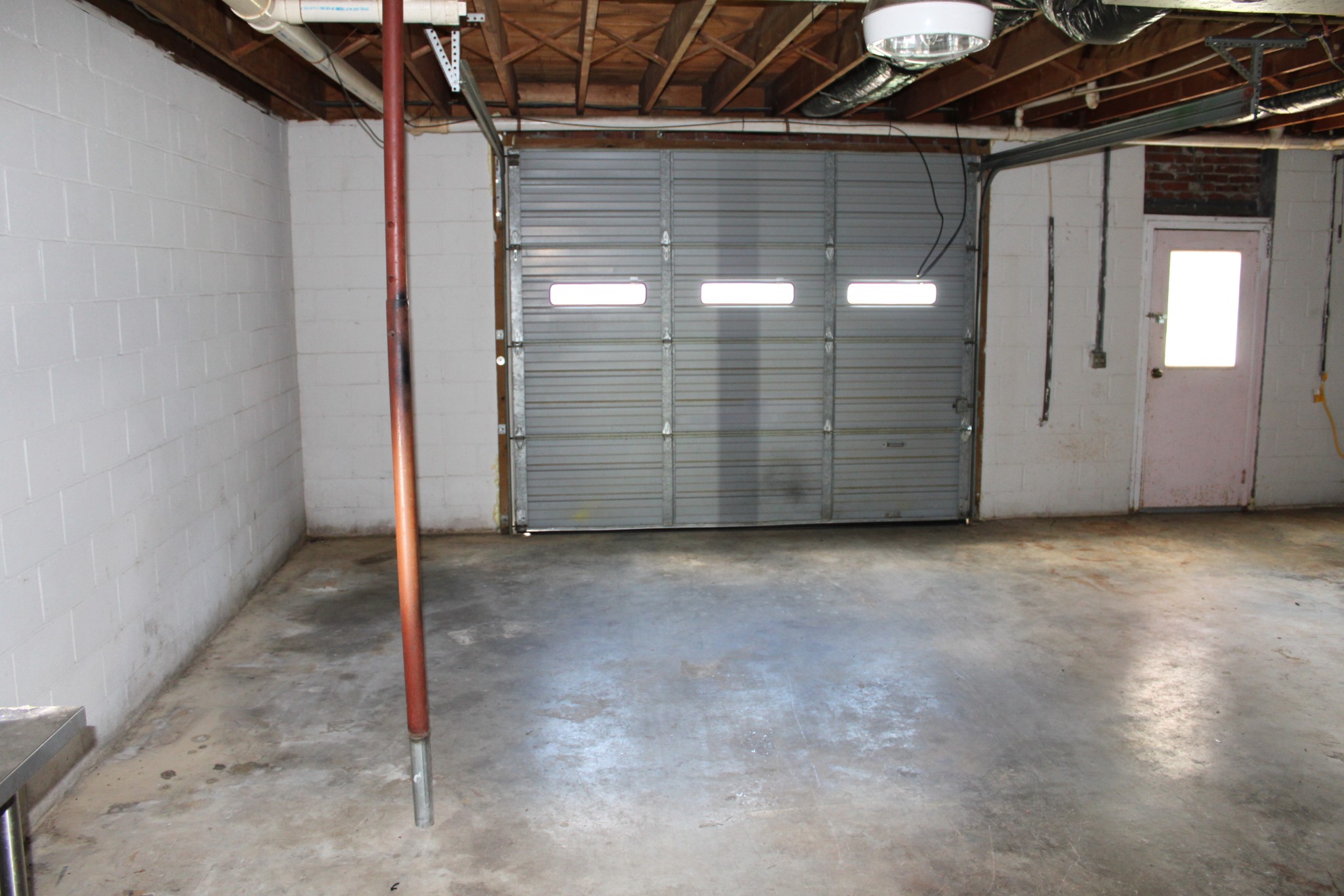 6923 Old Mill Hill Road Dowelltown, TN 37059 - Photo 35 of 43 a view of a garage