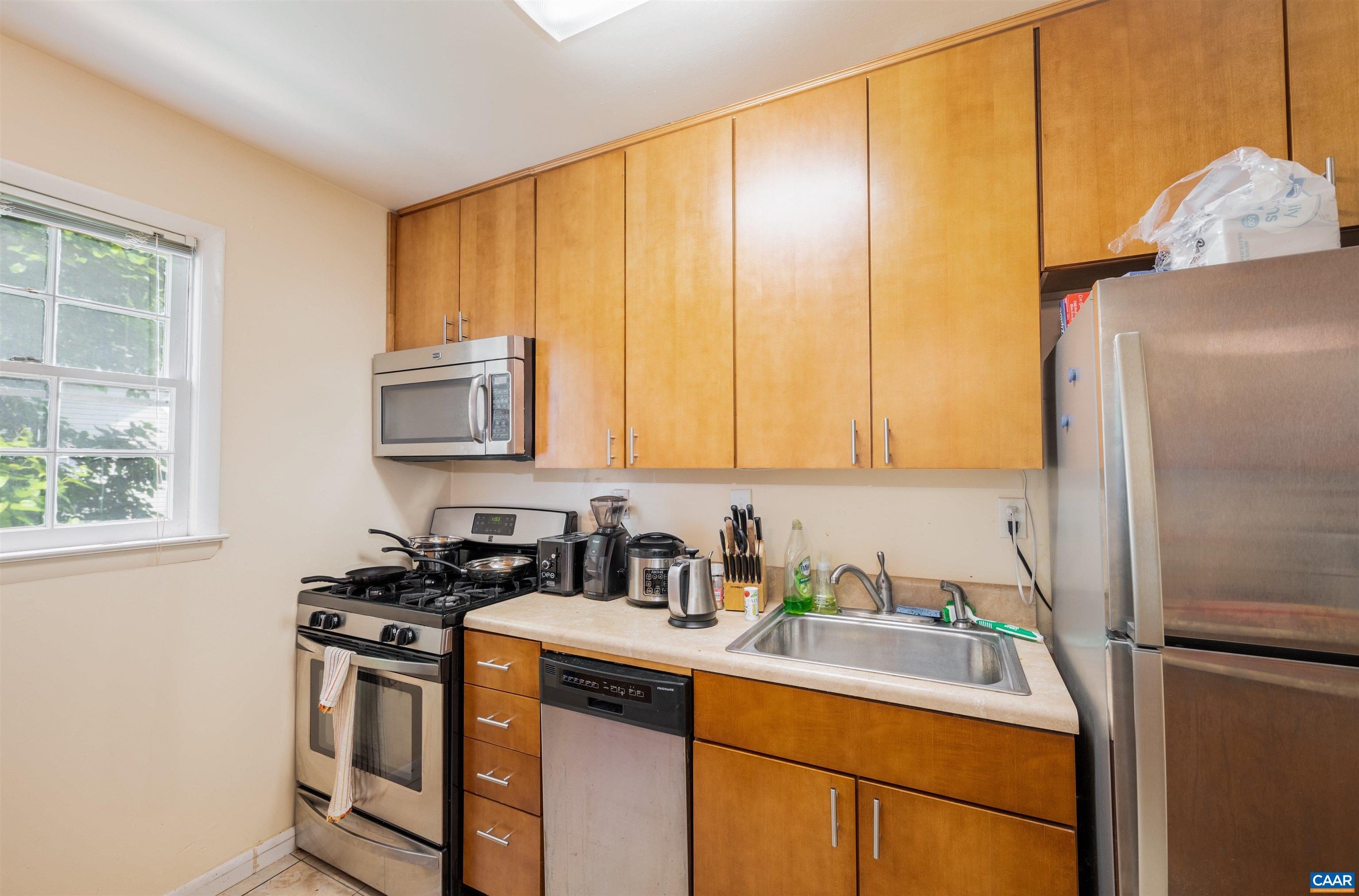 2527 Hydraulic Road, Unit 42 Charlottesville, VA 22901 - Photo 6 of 13 Gallery Image 6