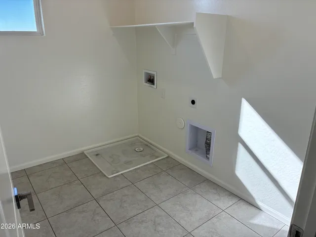 $2,895 | 18029 Avenida Del Sol West, Surprise, AZ 85387