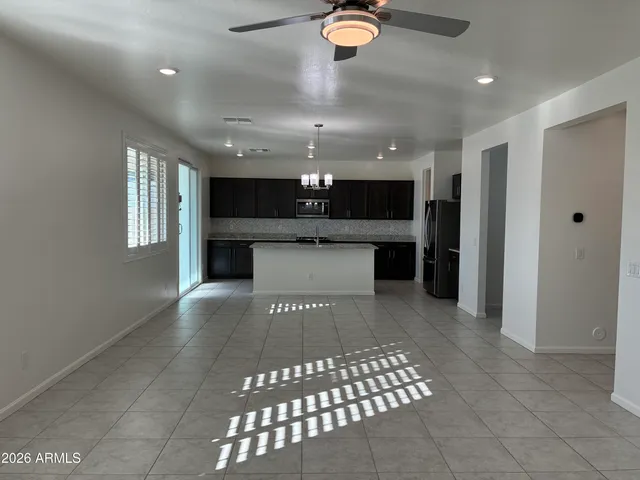 $2,895 | 18029 Avenida Del Sol West, Surprise, AZ 85387