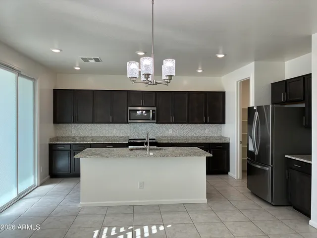 $2,895 | 18029 Avenida Del Sol West, Surprise, AZ 85387