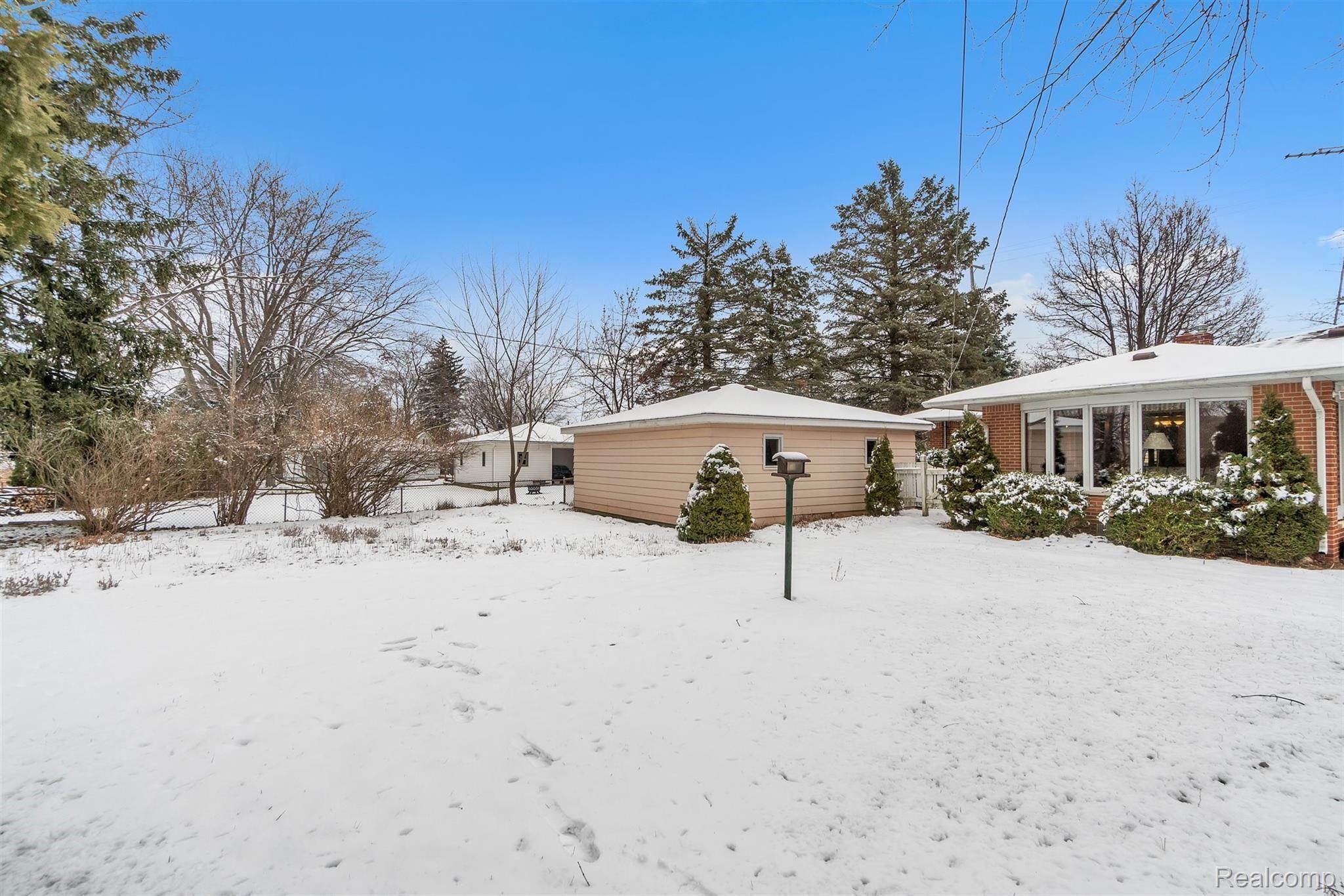1216 State Road Fenton, MI 48430 - Photo 36 of 42 34-1216 State Rd-34.jpg