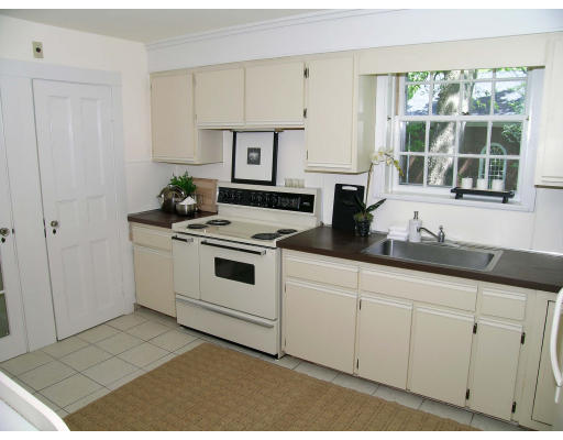 209 Common Street Belmont, MA 02478 - Photo 8 of 15 Gallery Image 8