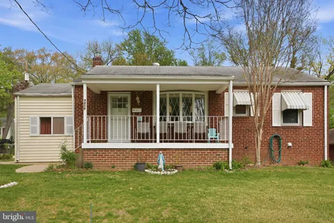 $385,000 | 9809 52nd Place, College Park, MD 20740
