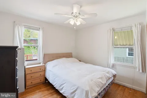 $385,000 | 9809 52nd Place, College Park, MD 20740