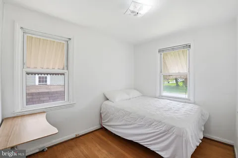 $385,000 | 9809 52nd Place, College Park, MD 20740