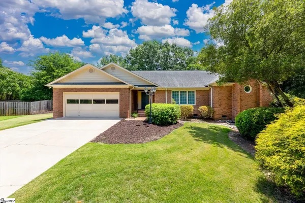 $415,000 | 208 Yellow Poplar Court, Simpsonville, SC 29681
