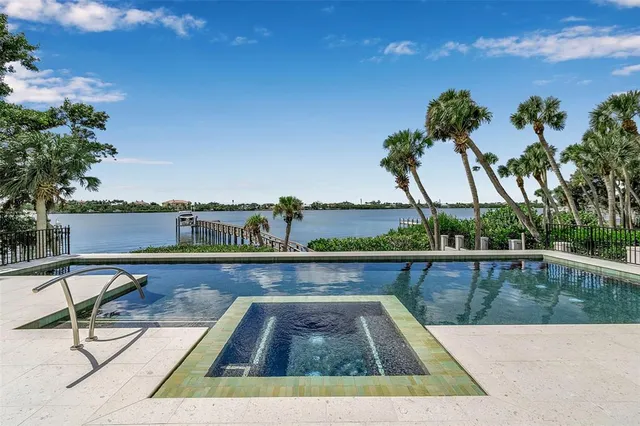 $6,250,000 | 2513 Bayshore Road, Nokomis, FL 34275
