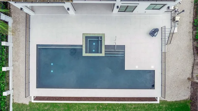 $6,250,000 | 2513 Bayshore Road, Nokomis, FL 34275