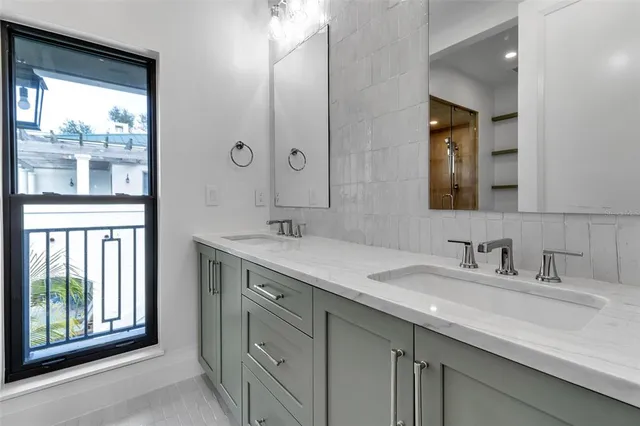 $6,250,000 | 2513 Bayshore Road, Nokomis, FL 34275