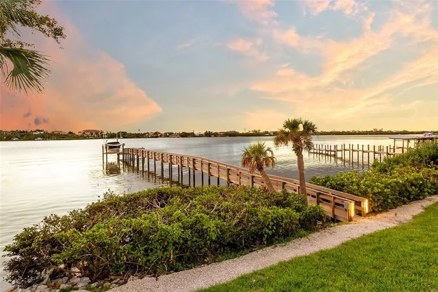 $6,250,000 | 2513 Bayshore Road, Nokomis, FL 34275