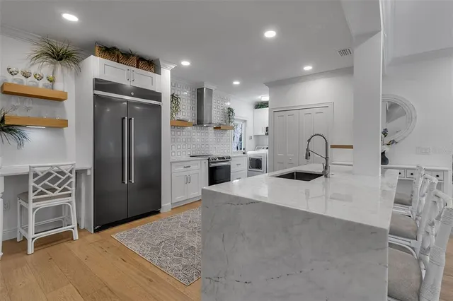 $6,250,000 | 2513 Bayshore Road, Nokomis, FL 34275