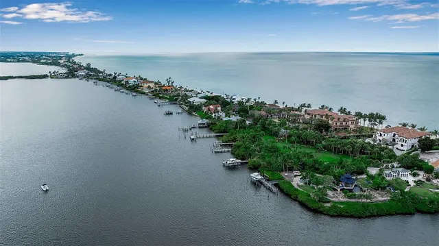 $6,250,000 | 2513 Bayshore Road, Nokomis, FL 34275