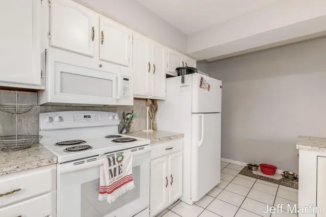 $315,000 | 3204 Port Sheldon Street, Hudsonville, MI 49426