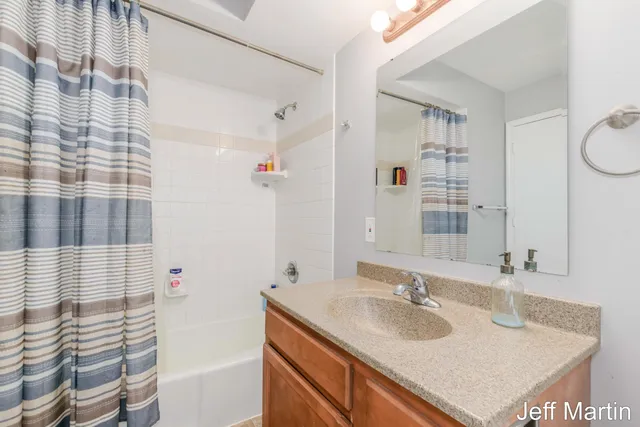 $315,000 | 3204 Port Sheldon Street, Hudsonville, MI 49426