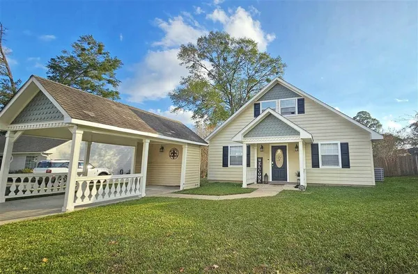 $224,500 | 107 East Lee Street, Leesville, LA 71446
