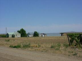 5490 Campbell Road Wapato, WA 98951 - Photo 5 of 5 a view of beach and ocean