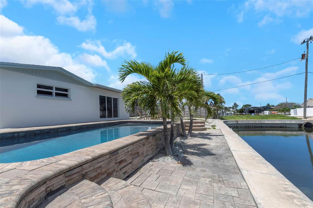 10216 Spoonbill Road East Bradenton, FL 34209 - Photo 6 of 56