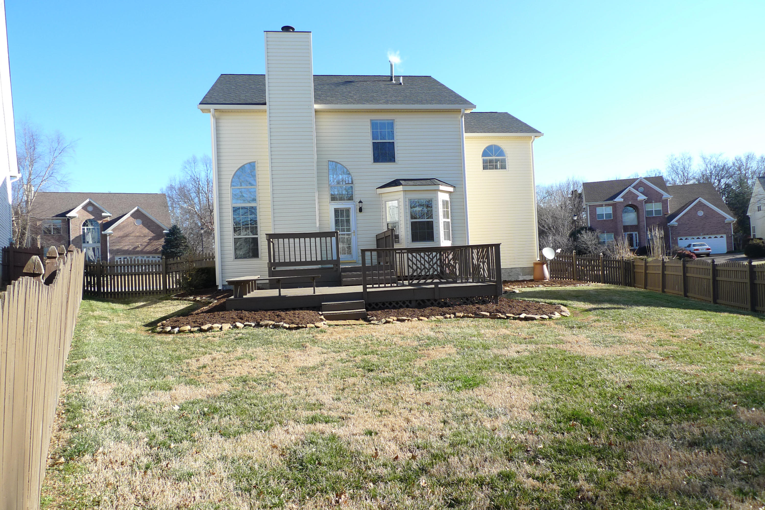 1121 Vale View Road Knoxville, TN 37922 - Photo 32 of 34 Back Yard & Deck