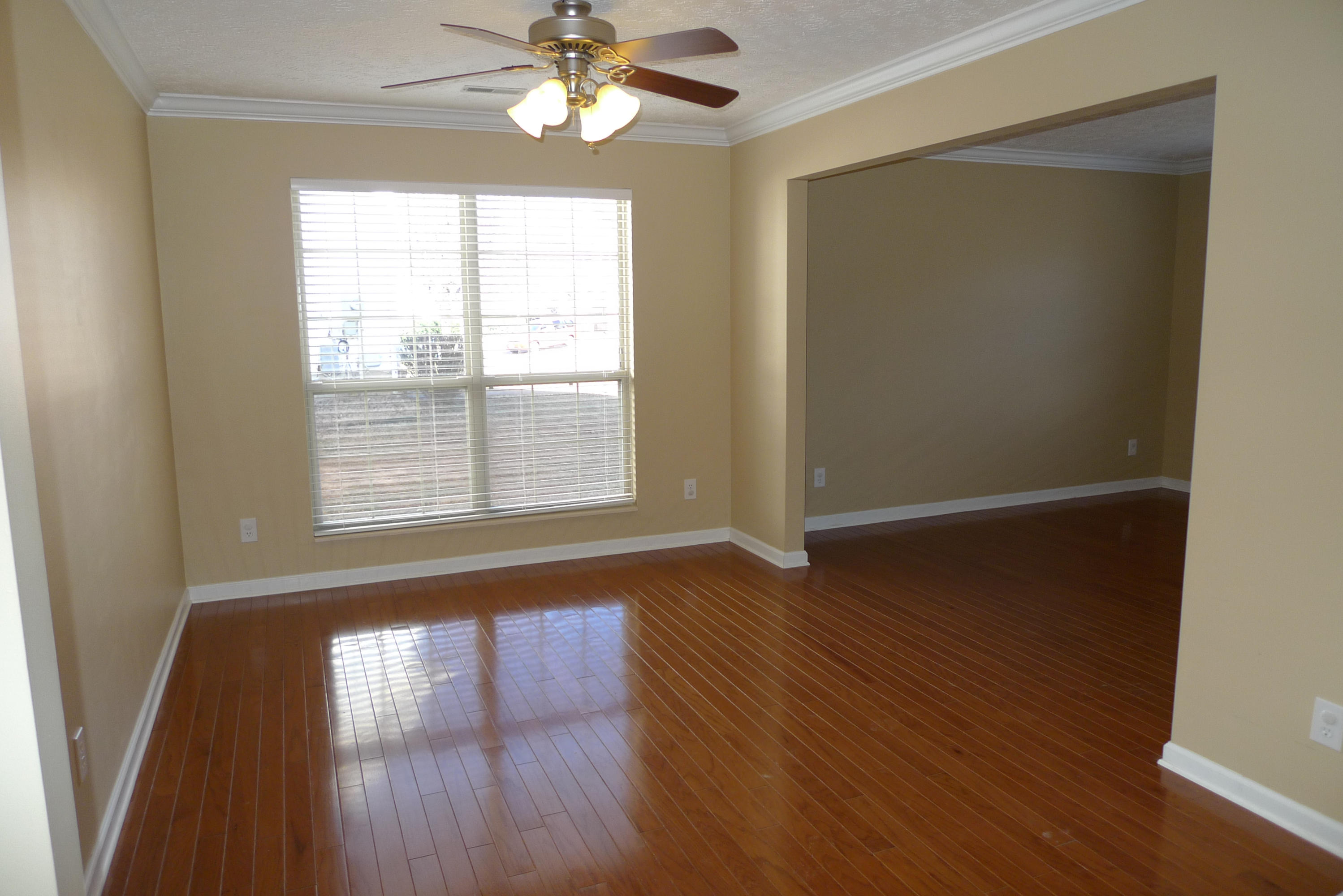1121 Vale View Road Knoxville, TN 37922 - Photo 5 of 34 Formal Dining Room