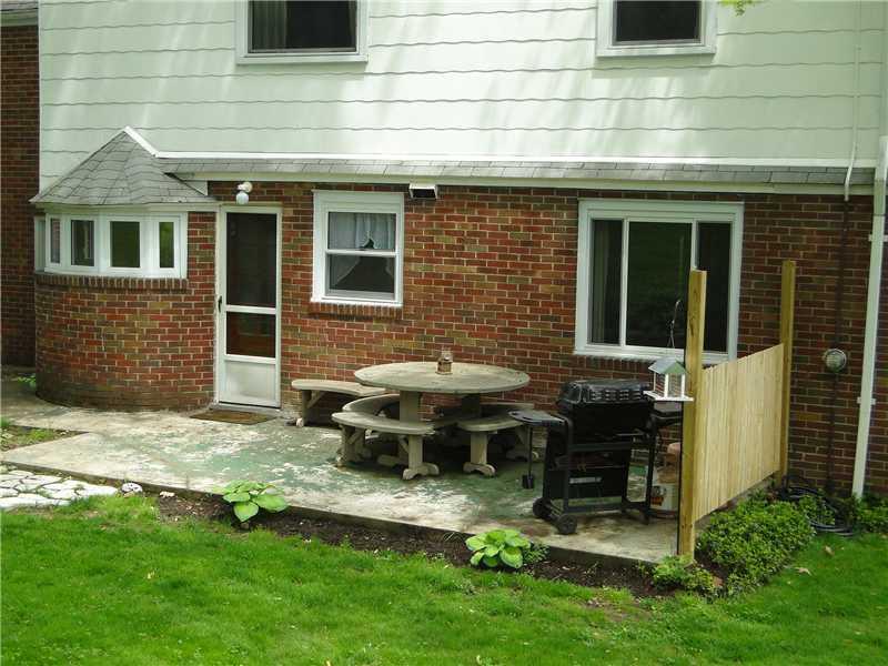 522 Kelso Road Mt. Lebanon, PA 15243 - Photo 23 of 25 Patio/Deck.