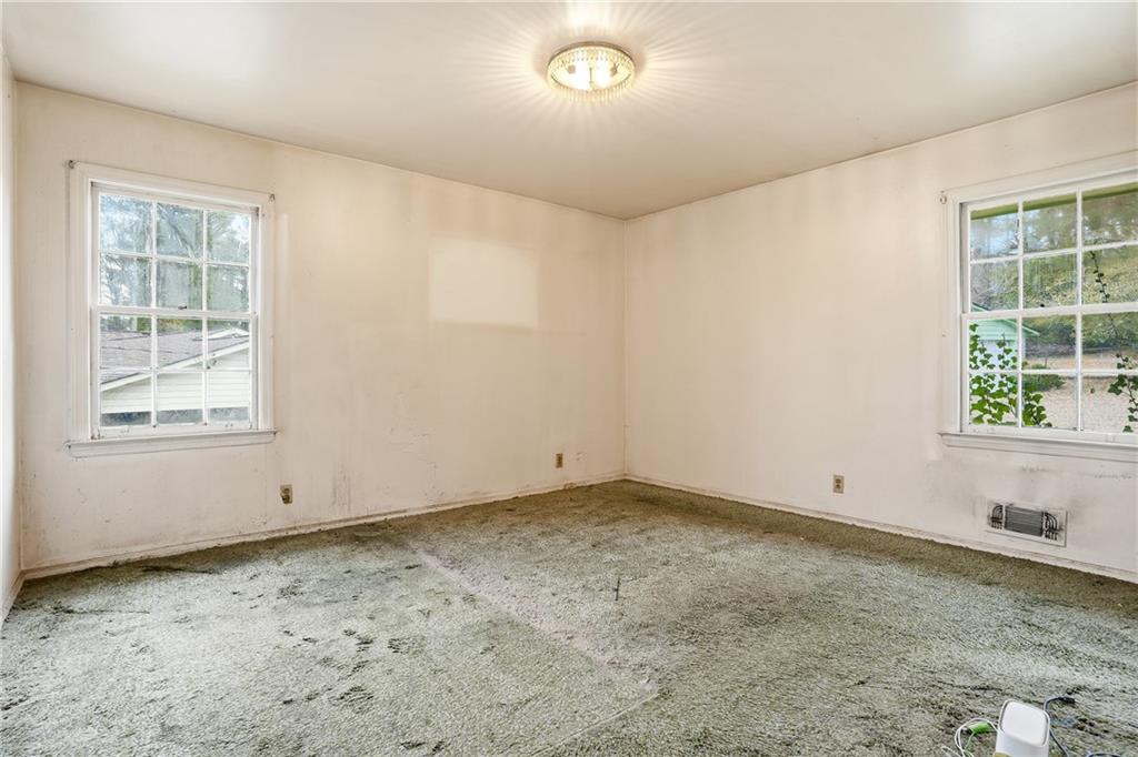 2935 Heather Drive East Point, GA 30344 - Photo 15 of 25 an empty room with windows
