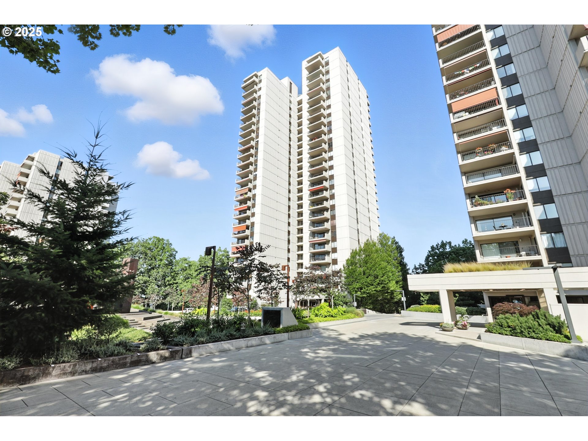 2221 Southwest 1st Avenue, Unit 1623 Portland, OR 97201 - Photo 1 of 37