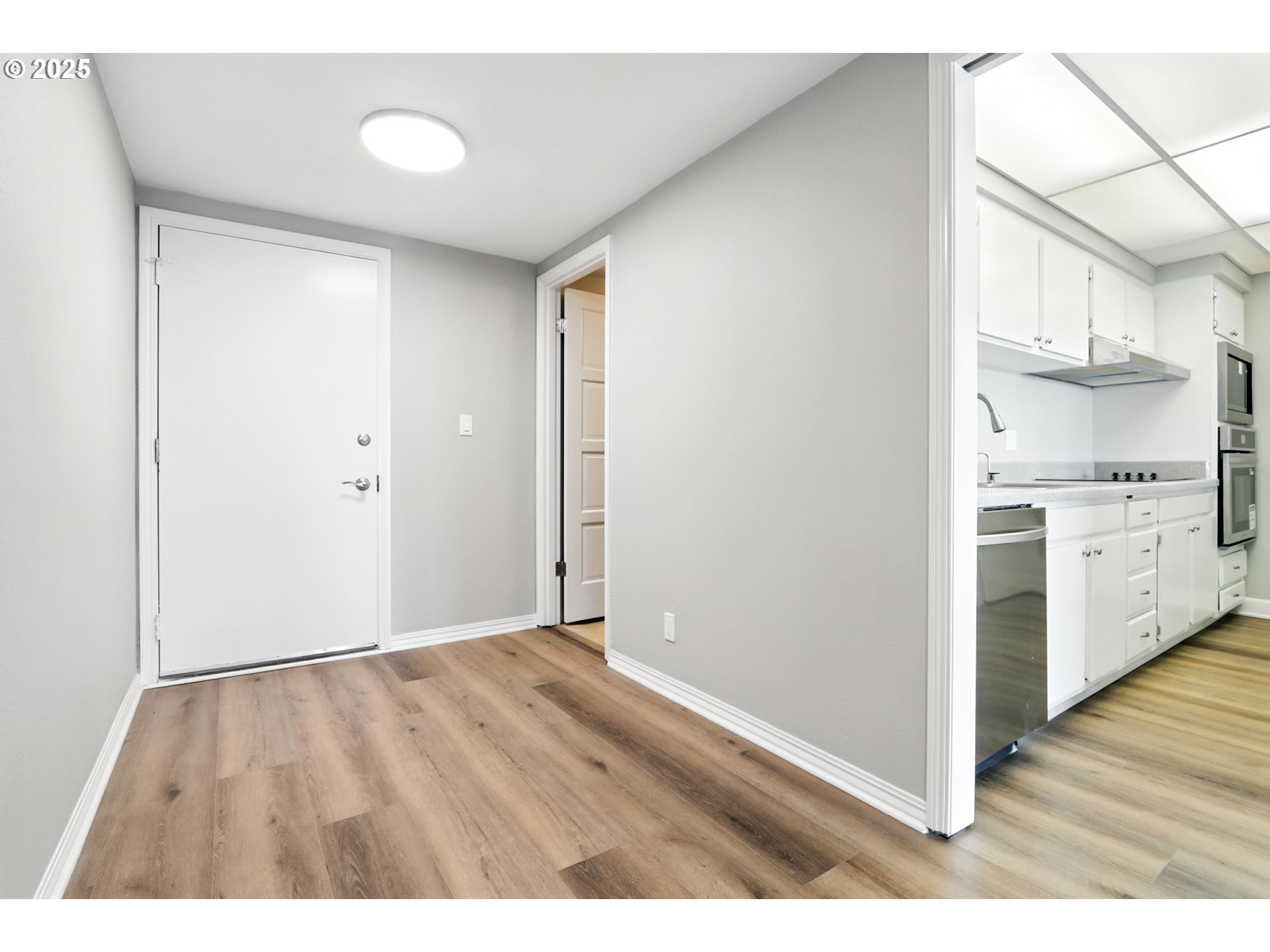 2221 Southwest 1st Avenue, Unit 1623 Portland, OR 97201 - Photo 4 of 37